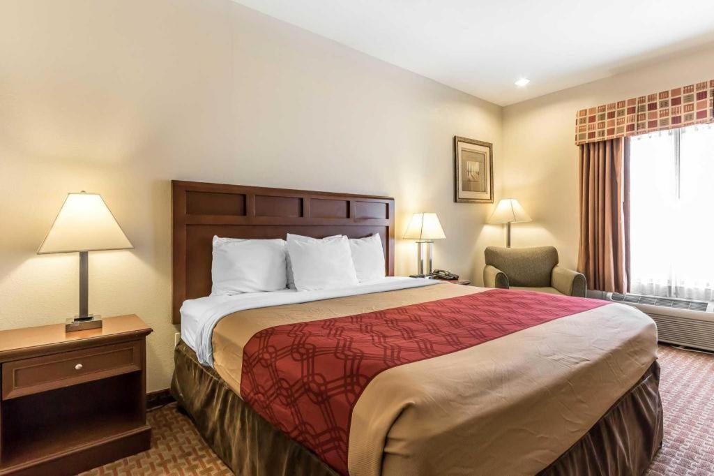 Econo Lodge Eutaw Экстерьер фото
