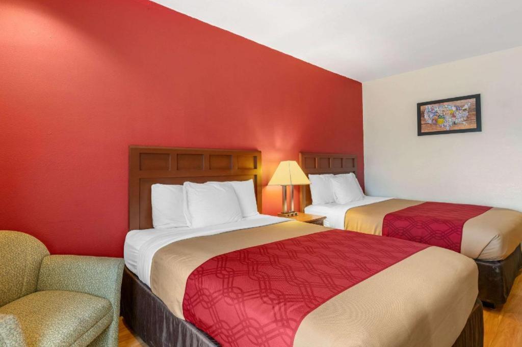 Econo Lodge Eutaw Экстерьер фото