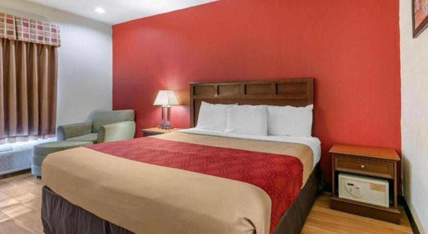 Econo Lodge Eutaw Экстерьер фото